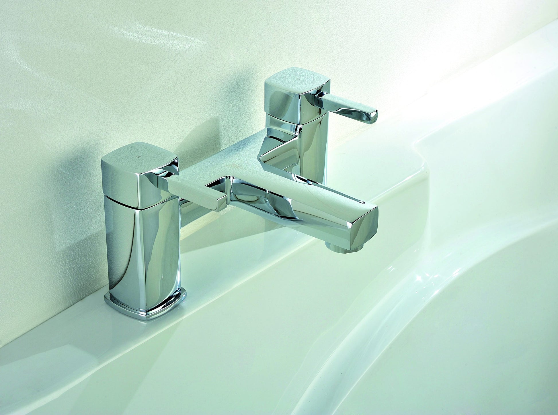 Barca Bath Filler